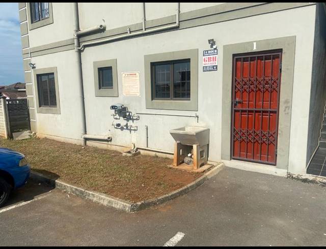 3 BEDROOM APARTMENT FOR SALE IN SUNFORD